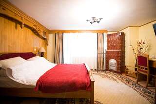 Курортные отели Barlogul Ursului Sulţa Двухместный номер с 1 кроватью и видом на горы-3
